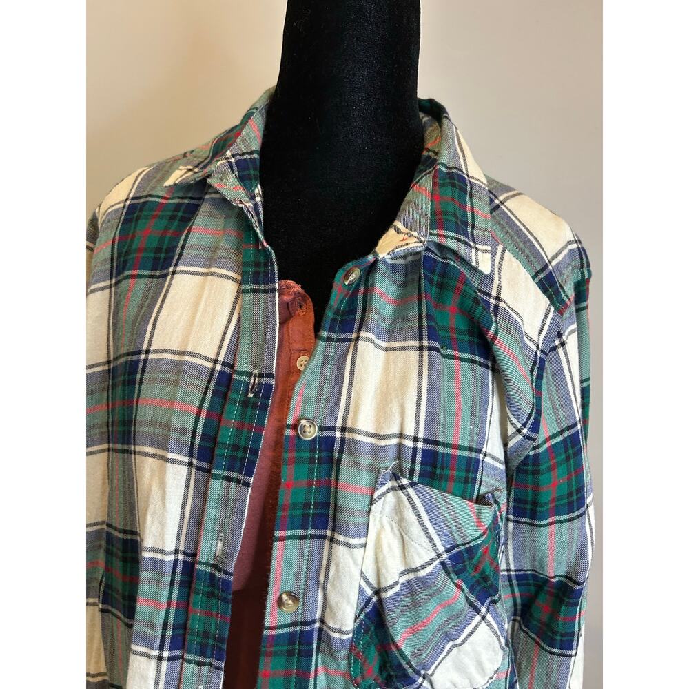 American Eagle Boyfriend Fit Plaid Flannel Shirt Size L Cozy Cabin Style - Picture 2 of 4